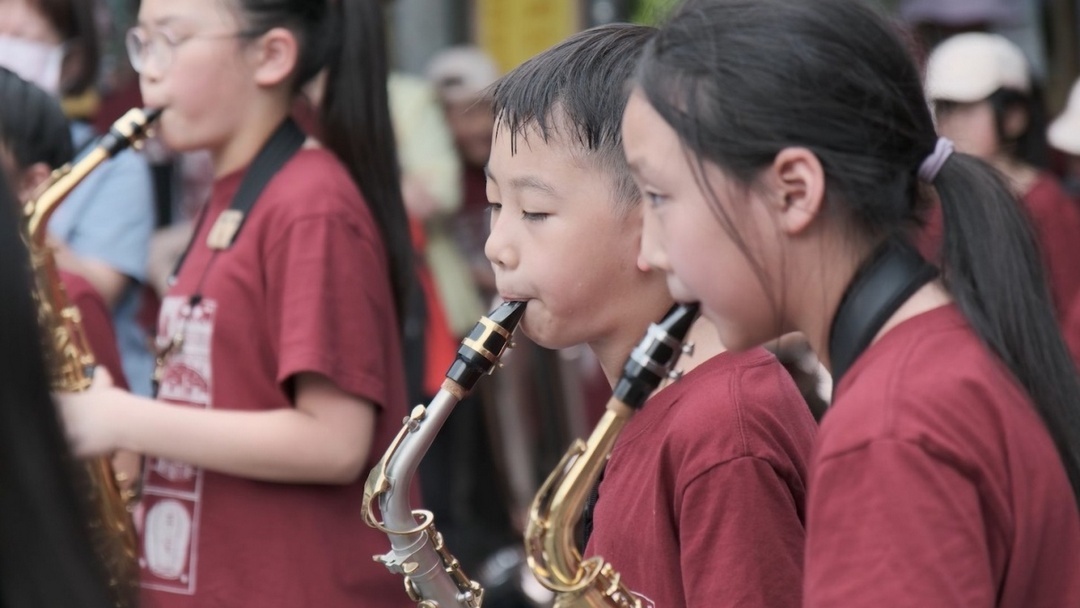 薩克斯風社團踩街-菁桐社區展演活動
